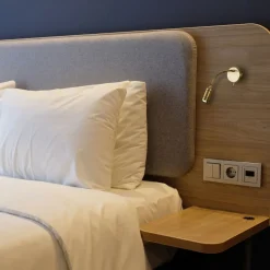 Bürolampen|Wohnzimmerlampen*Searchlight Flexibler LED Wandstrahler in Messing 1 W mit Schalter