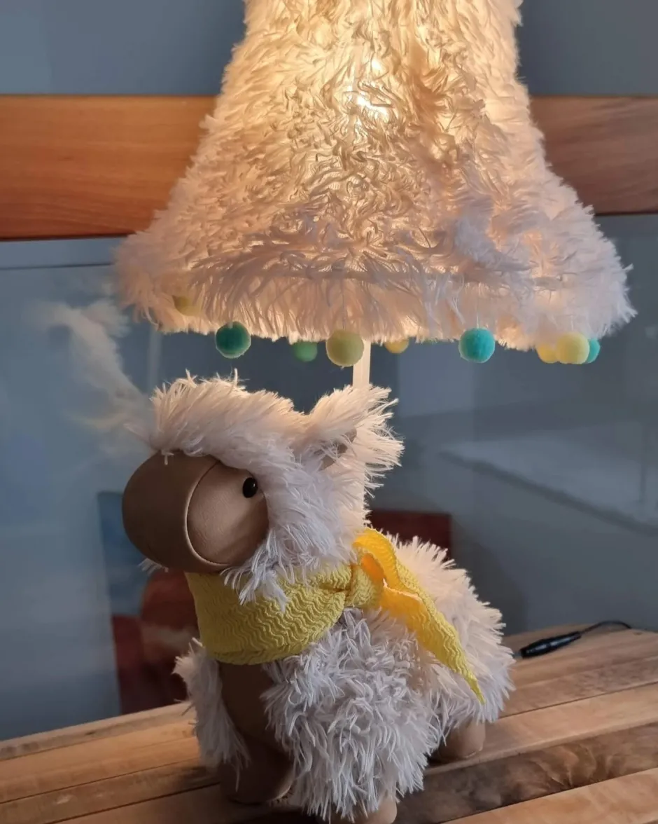 Wohnzimmerlampen|Kinderzimmerlampen*Happy Lamps Kinderzimmerleuchte LED 48 cm hoch Alpaka vegan niedlich