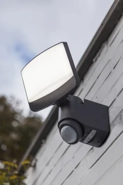 Eco-Light LED Wandleuchte außen mit Bewegungsmelder IP44 5000 K< Led Außenleuchten|Außenwandleuchten