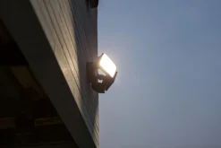 Eco-Light LED Wandleuchte mit Bewegungsmelder IP54 6 W flexibel< Led Außenleuchten|Moderne Außenleuchten