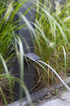 Metall Lampen|Wegeleuchten*Eco-Light LED Wegeleuchte mit Steckdose IP54 3000 K verstellbar