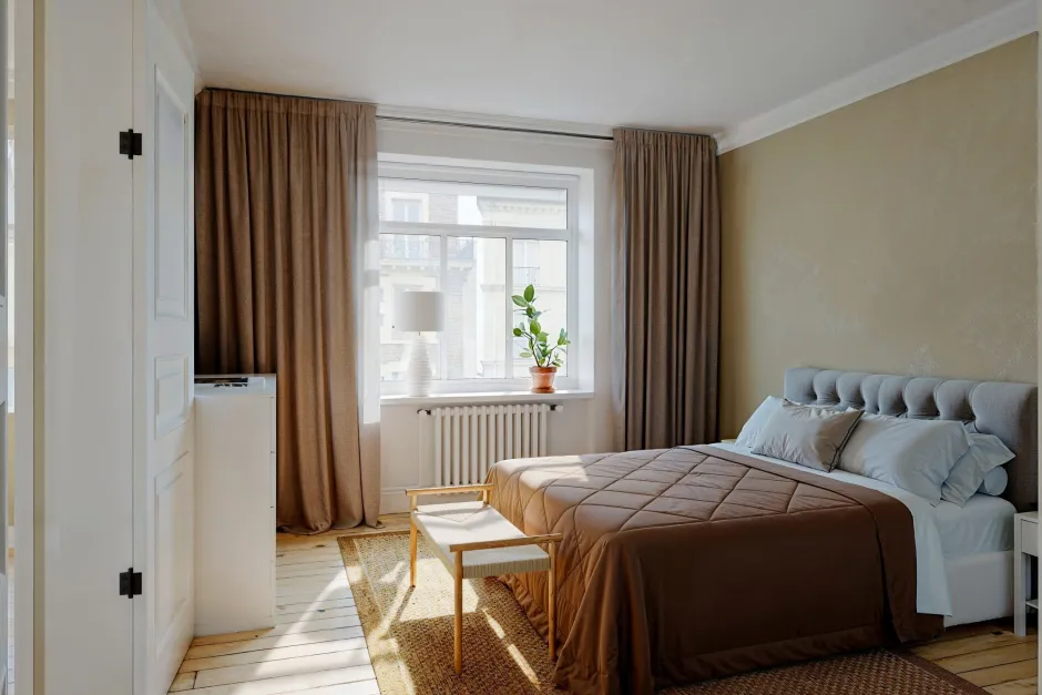 By Rydéns Nachttischlampe Stoff Keramik 74 cm hoch Braun Weiß E27< Wohnzimmerlampen|Schlafzimmer Lampen