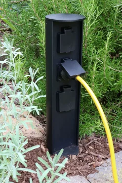 Eco-Light Steckdosensäule drei Steckdosen Aluminium IP44 40 cm< Metall Lampen