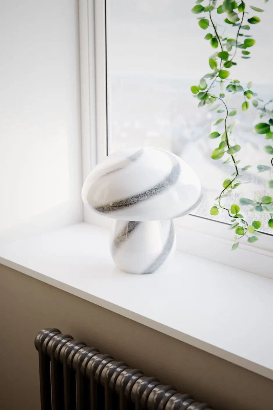 By Rydéns Tischlampe Glas 30 cm hoch Weiß marmoriert E27 Pilz Look< Wohnzimmerlampen|Metall Lampen