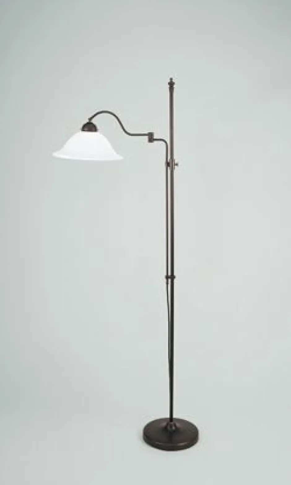 Wohnzimmerlampen|Metall Lampen*Berliner Messingleuchten Wohnliche Stehlampe Messing Antik Glas Weiß E27 160 cm